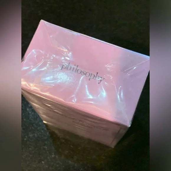 NIB Philosophy Unconditional Love Eau De Parfum, 4 fl oz. - Picture 3 of 7